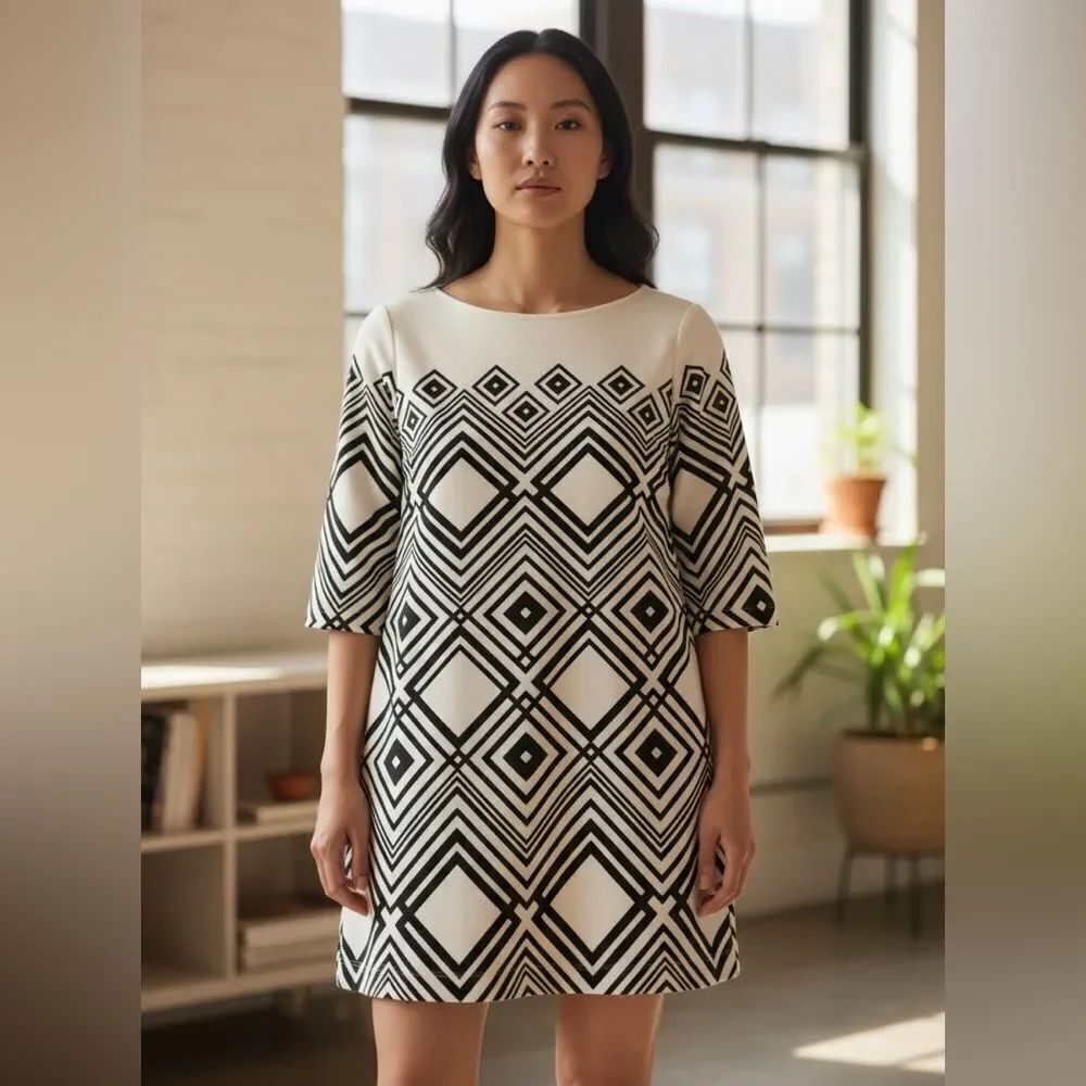 Taylor Dress Ivory & Grey Geometric Print Dress – Size 4